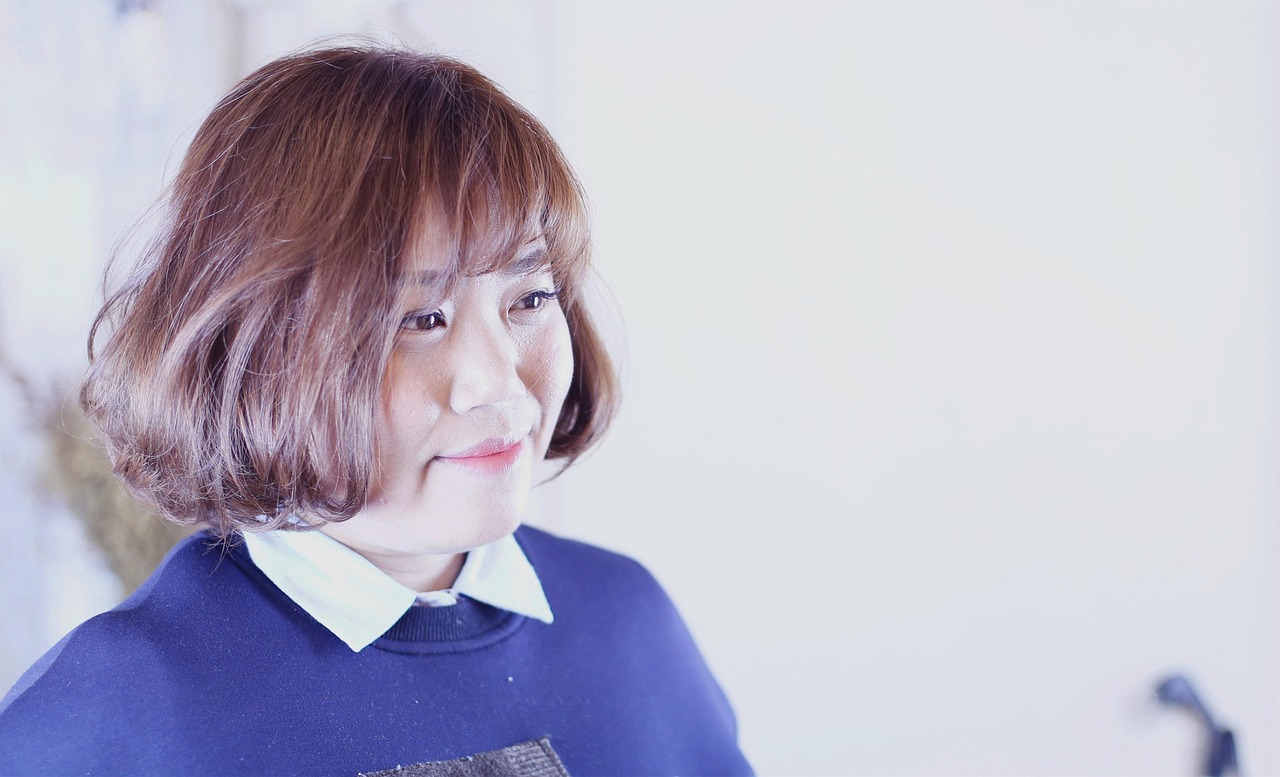 女短發(fā)流行趨勢，展現(xiàn)個性風(fēng)采的最新時尚魅力短發(fā)發(fā)型